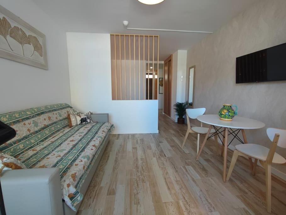 3Min Walk Playa Del Ingles Apartment San Bartolomé Luaran gambar